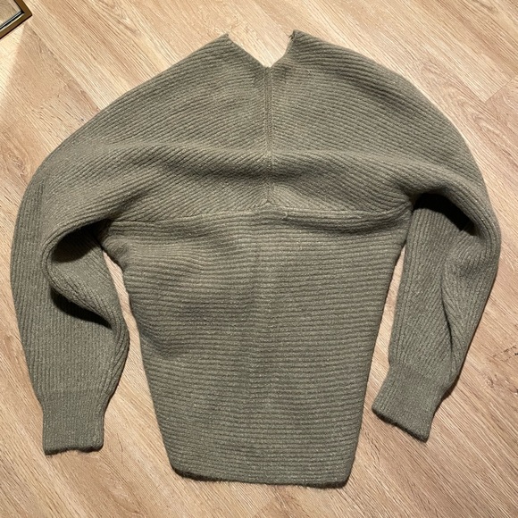SOURCE UNKNOWN SOFT TOUCH WRAP FRONT WOOL SWEATER - Picture 4 of 4